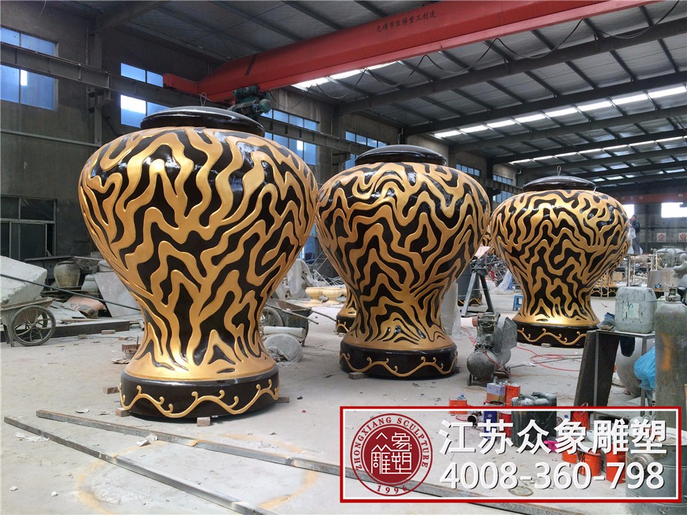 IMG_4508.JPG 房地產玻璃鋼雕塑