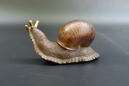 銅雕藝術品為什么會生銹?