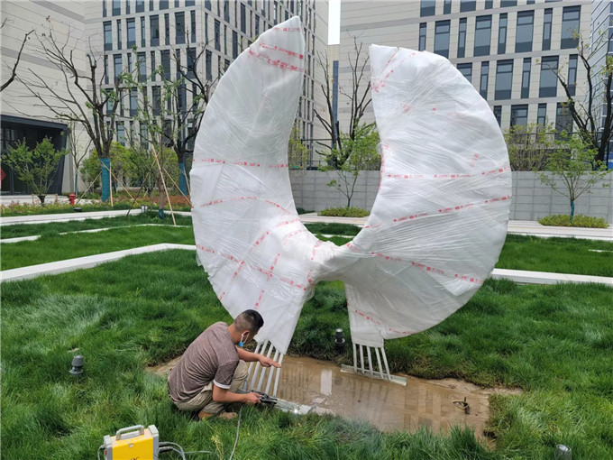 綠色生態(tài)雕塑的材料選擇有哪些常見的可再生材料?